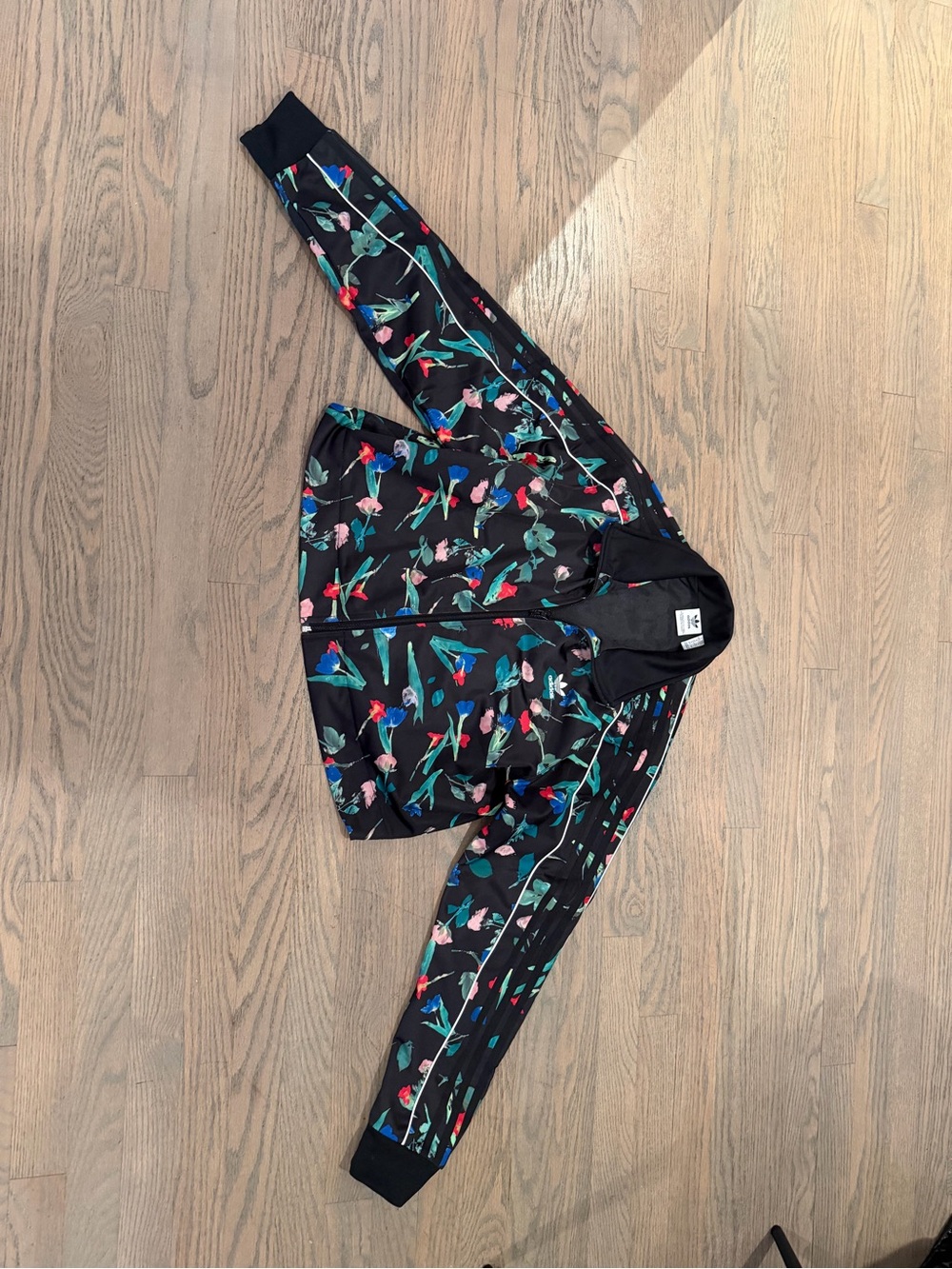 Adidas Bellista Allover Print Track
Jacket Size Medium
